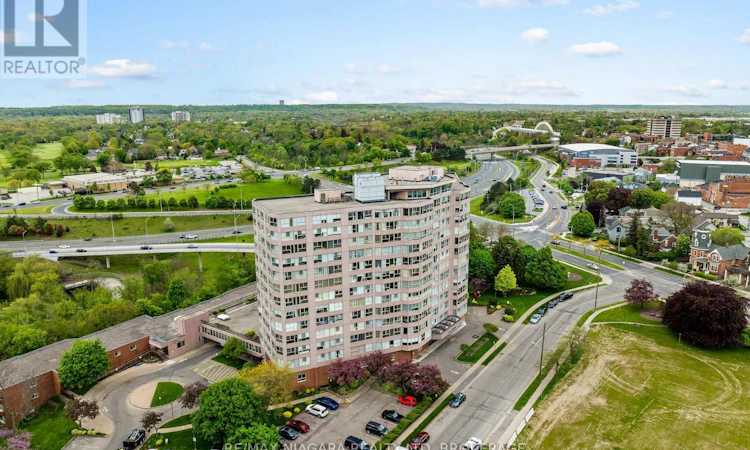 502-7 Gale Crescent