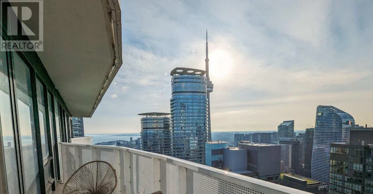6103-100 Harbour Street, Toronto, ON, M5J 0B5 - 3