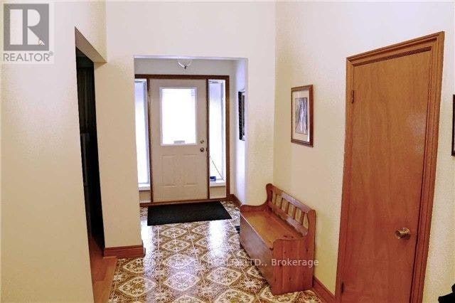 UPPER-56 Leafield Drive, Toronto, ON, M1W 2T2 - 3