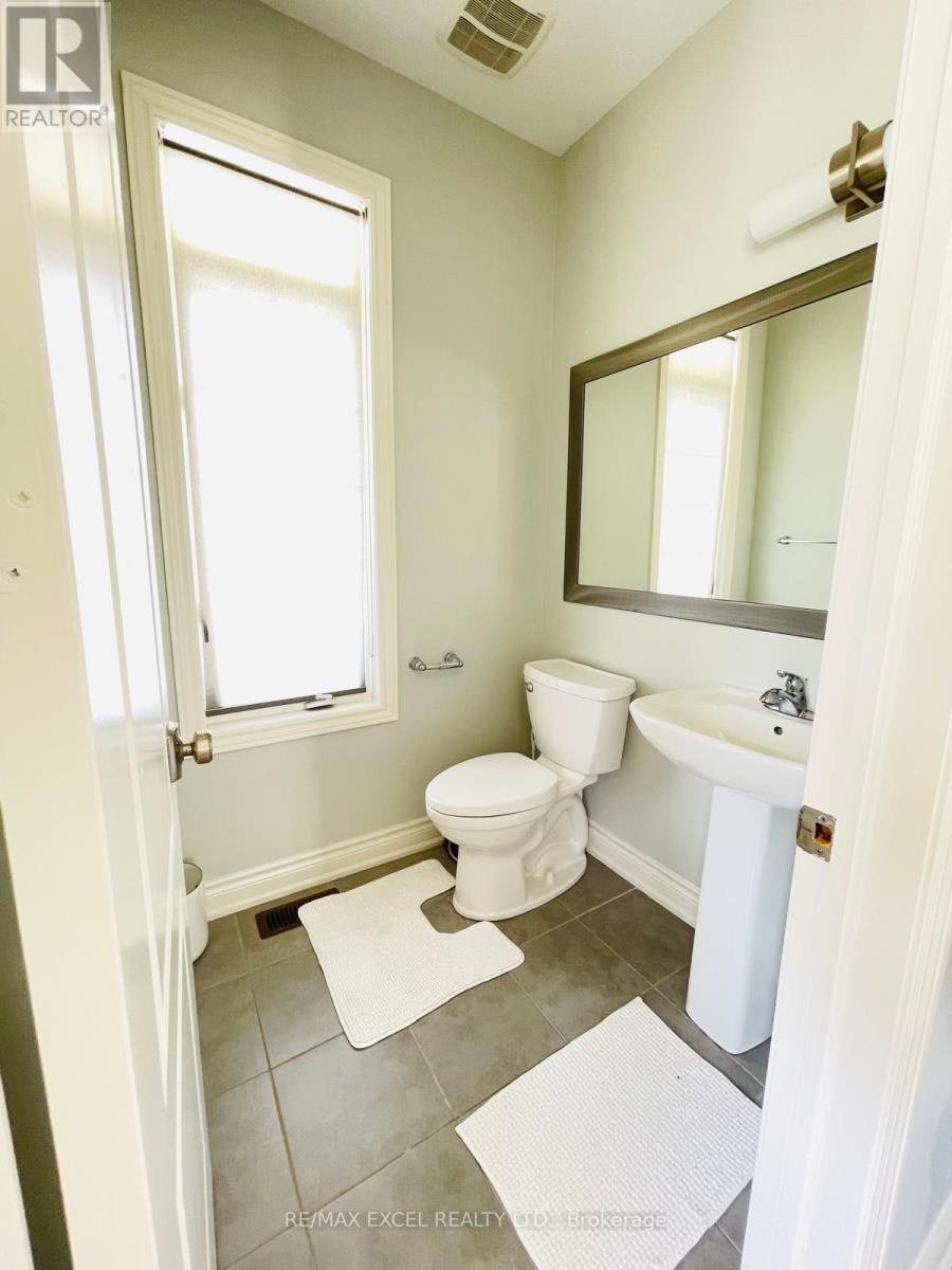 2 Peter Miller Street N, Aurora, ON, L4G 0W9 - 23