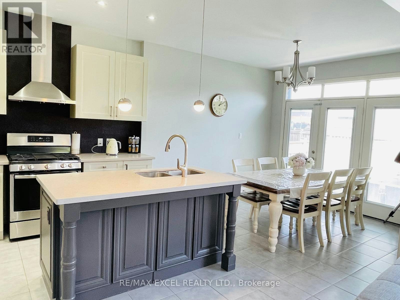 2 Peter Miller Street N, Aurora, ON, L4G 0W9 - 31