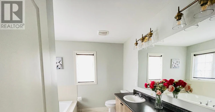 2 Peter Miller Street N, Aurora, ON, L4G 0W9 - 19