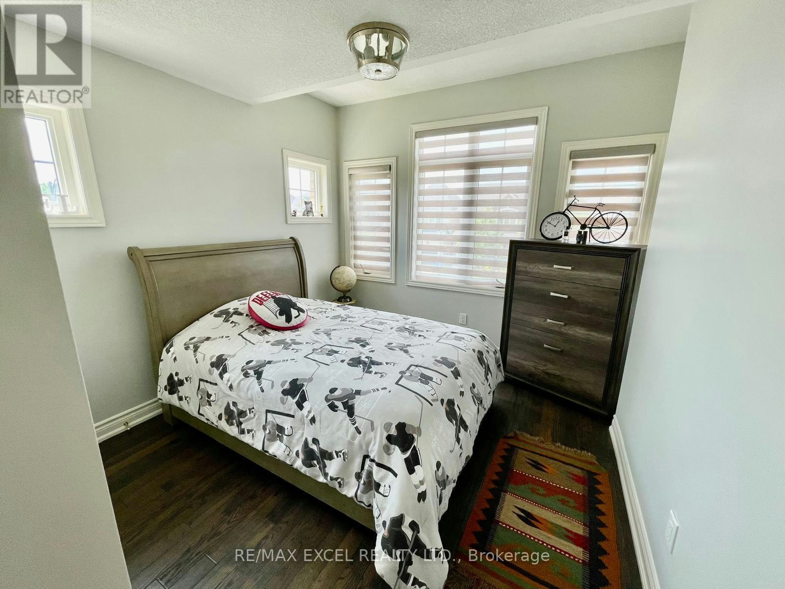 2 Peter Miller Street N, Aurora, ON, L4G 0W9 - 15