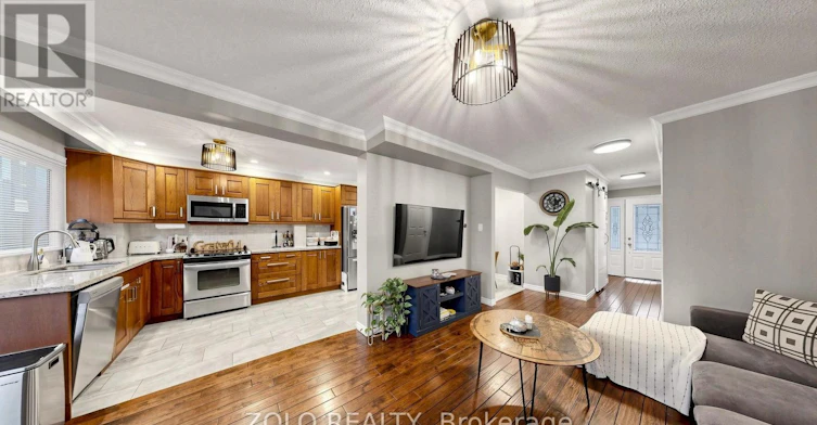 5276 Pinedale Avenue, Burlington, ON, L7L 3V8 - 2