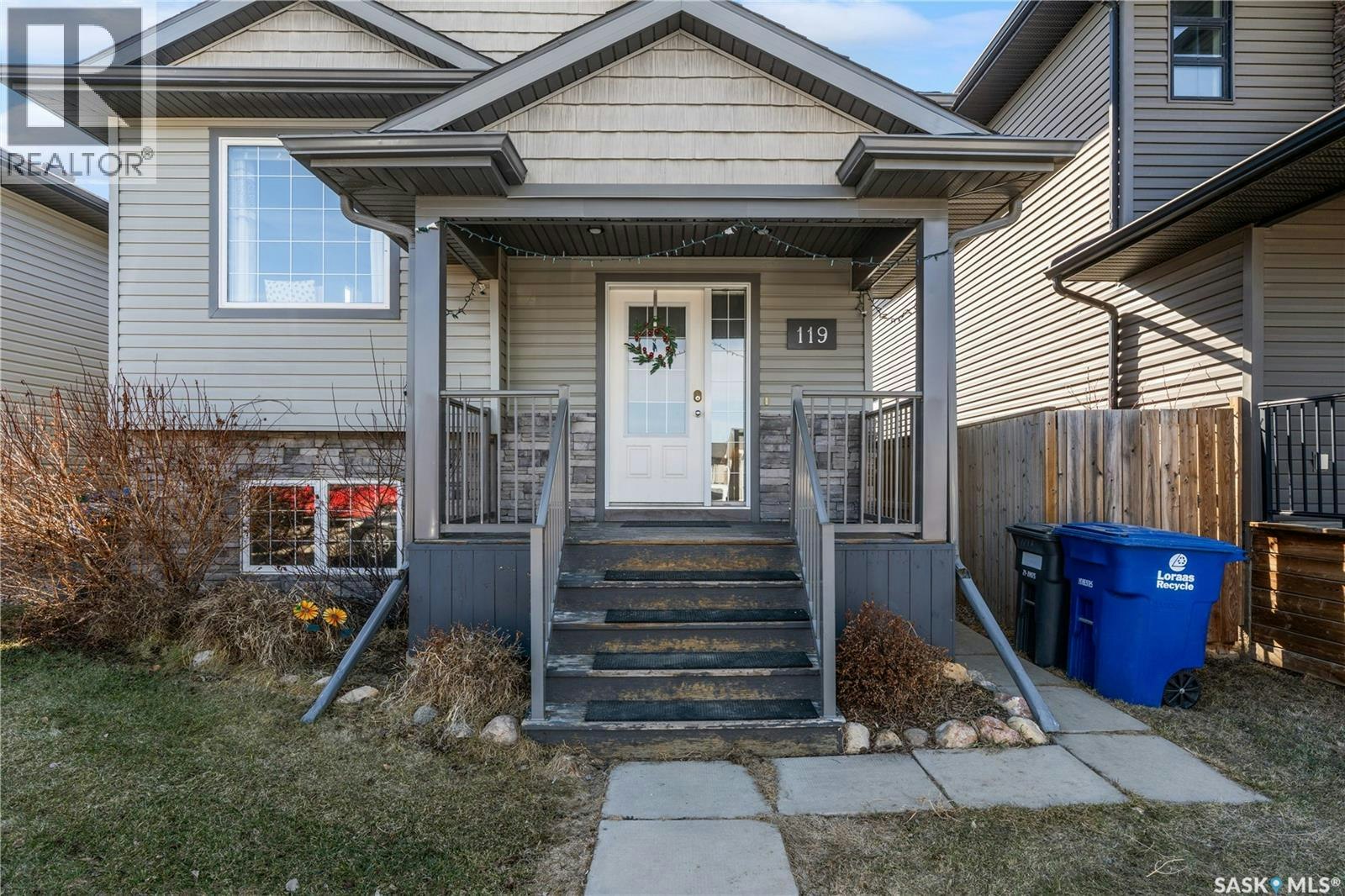 119 Maningas Bend, Saskatoon, SK, S7S 1N1