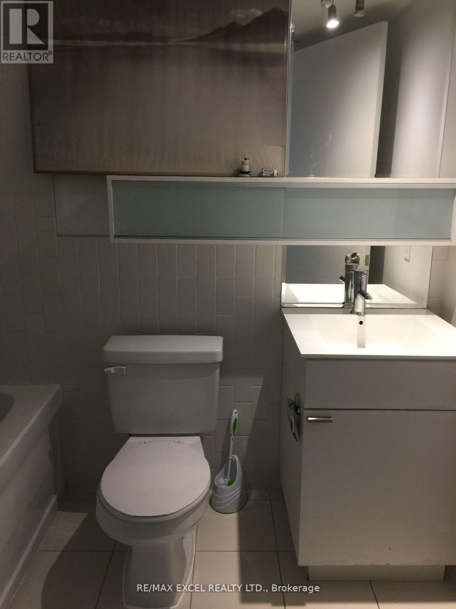 929-111 Elizabeth Street, Toronto, ON, M5G 1P7 - 5