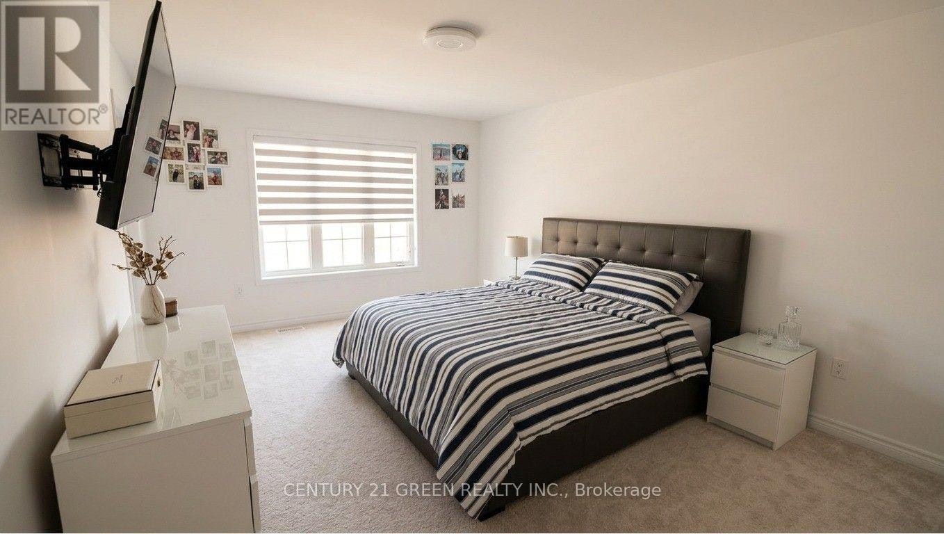 1549 Cranberry Crescent, Milton, ON, L9E 1P5 - 2