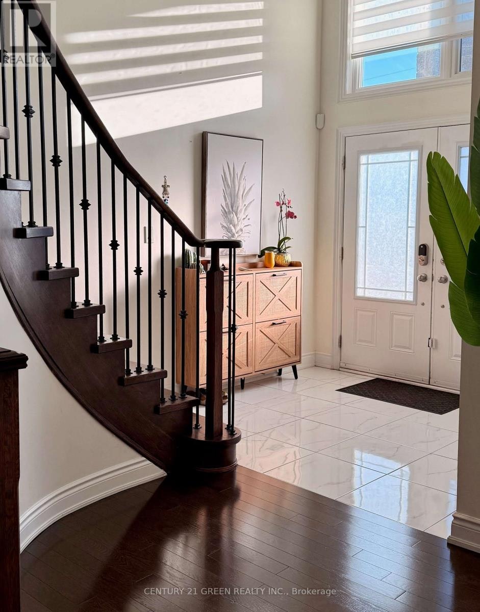 MAIN & 2ND FLOOR-37 Prairie Creek Crescent, Brampton, ON, L6Y 6C9 - 3