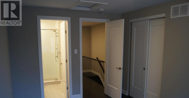 73 Oblats Avenue, Ottawa, ON, K1S 5W1 - 5