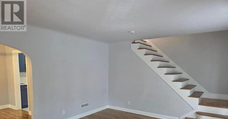 5944 Dorchester Road, Niagara Falls, ON, L2G 5S9 - 9