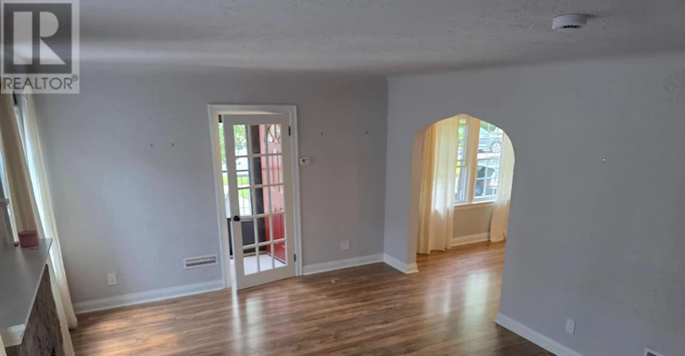 5944 Dorchester Road, Niagara Falls, ON, L2G 5S9 - 6