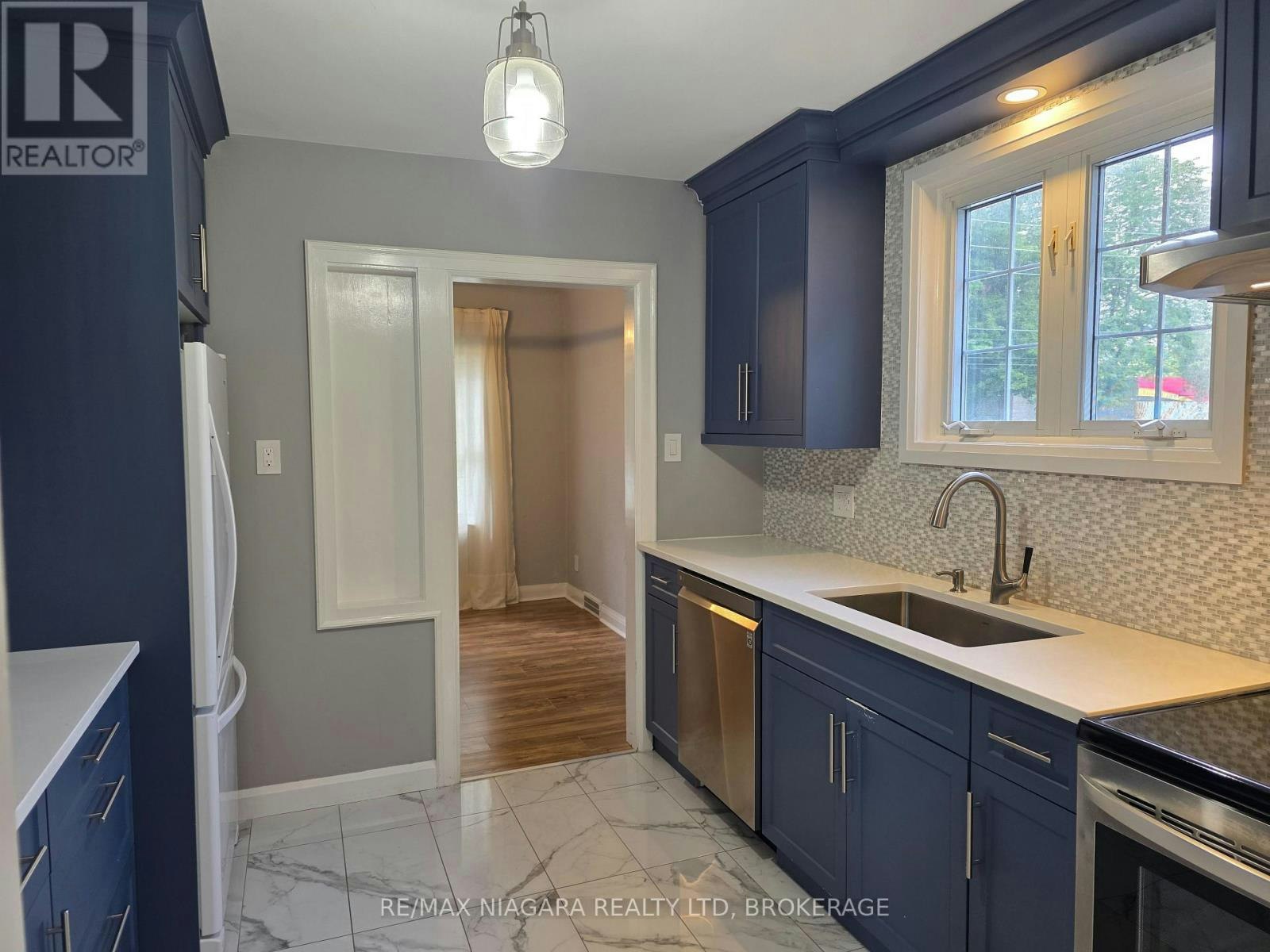 5944 Dorchester Road, Niagara Falls, ON, L2G 5S9 - 14