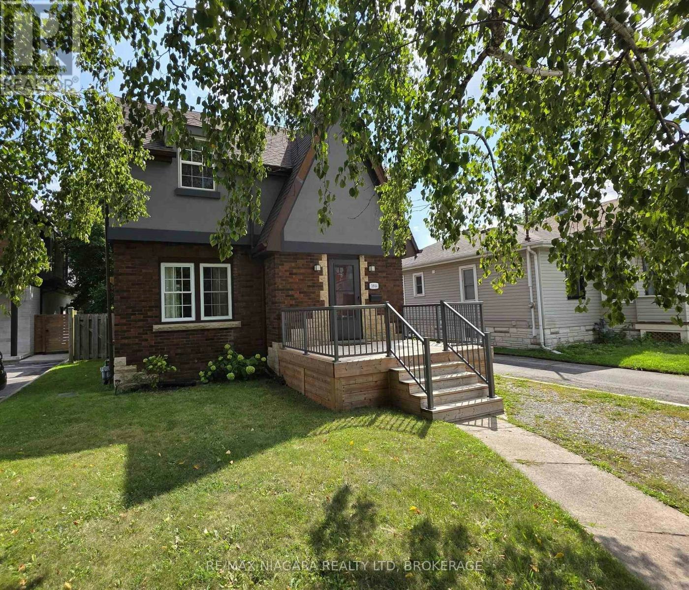 5944 Dorchester Road, Niagara Falls, ON, L2G 5S9 - 3