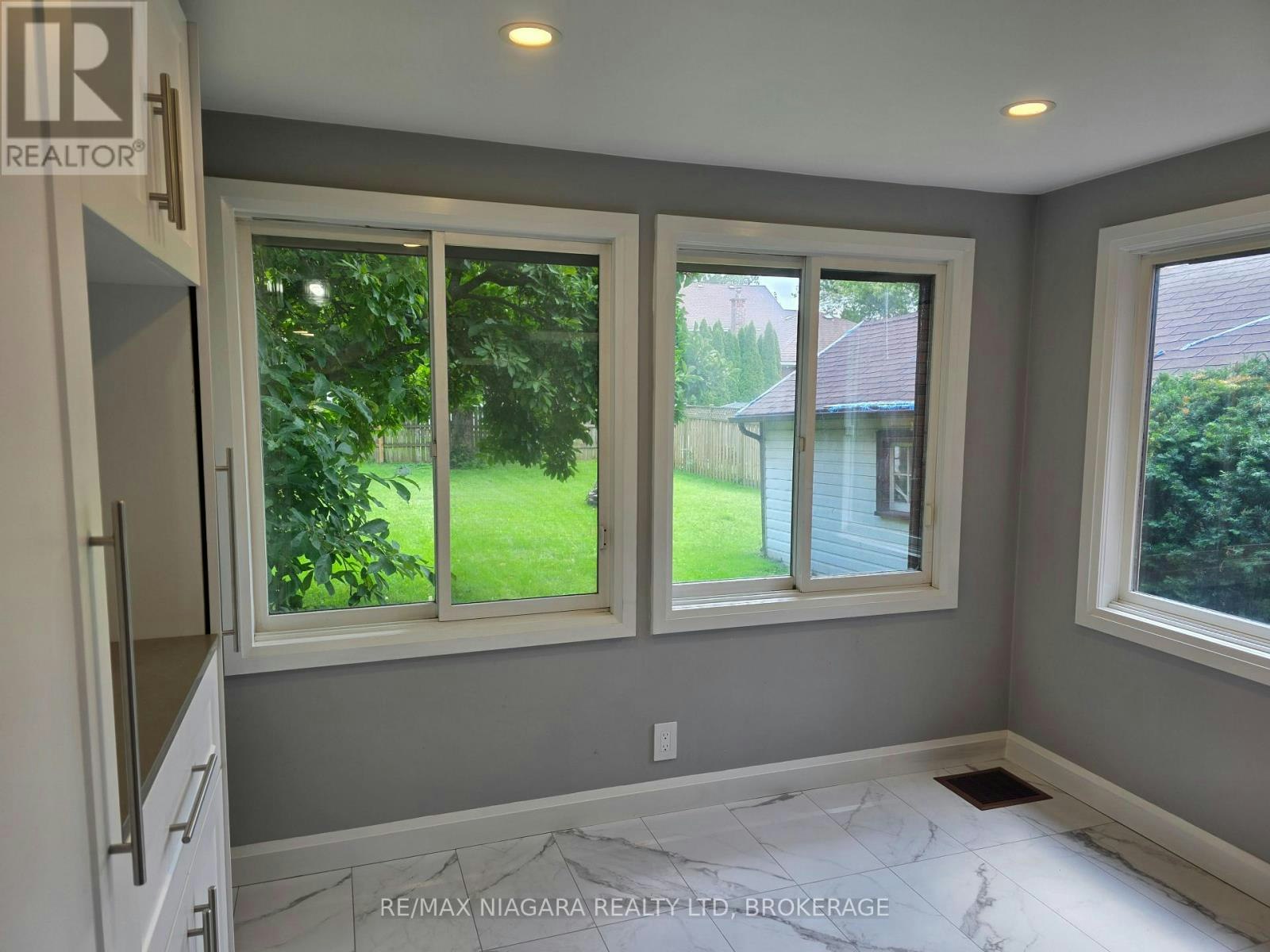 5944 Dorchester Road, Niagara Falls, ON, L2G 5S9 - 22