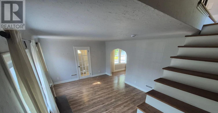 5944 Dorchester Road, Niagara Falls, ON, L2G 5S9 - 5