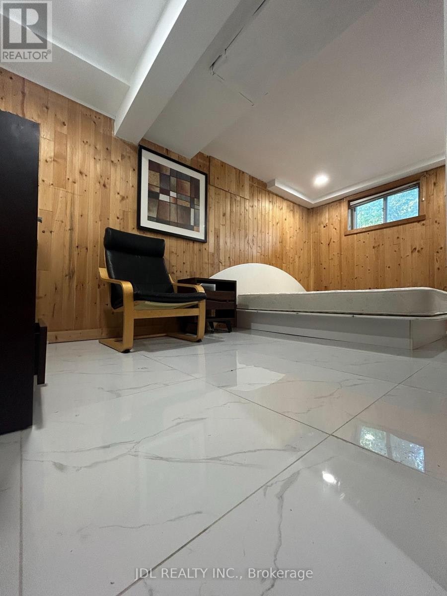 A BSMT-110 Robinson St Street, Markham, ON, L3P 1P1 - 4