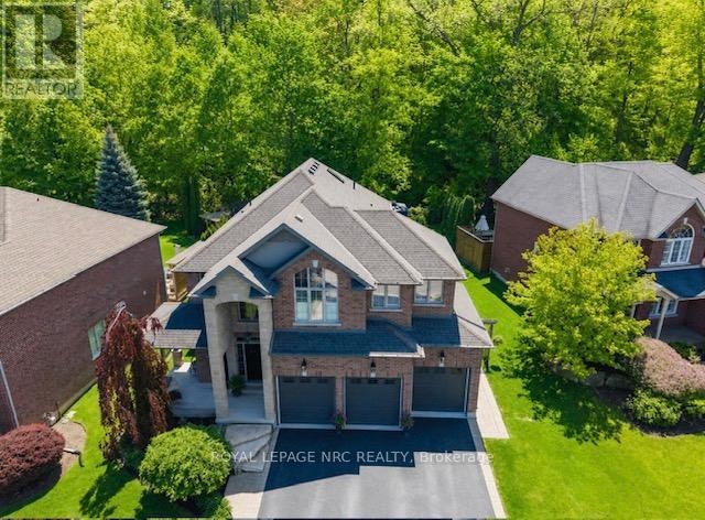 27 Bell Avenue, Grimsby, ON, L3M 1B2