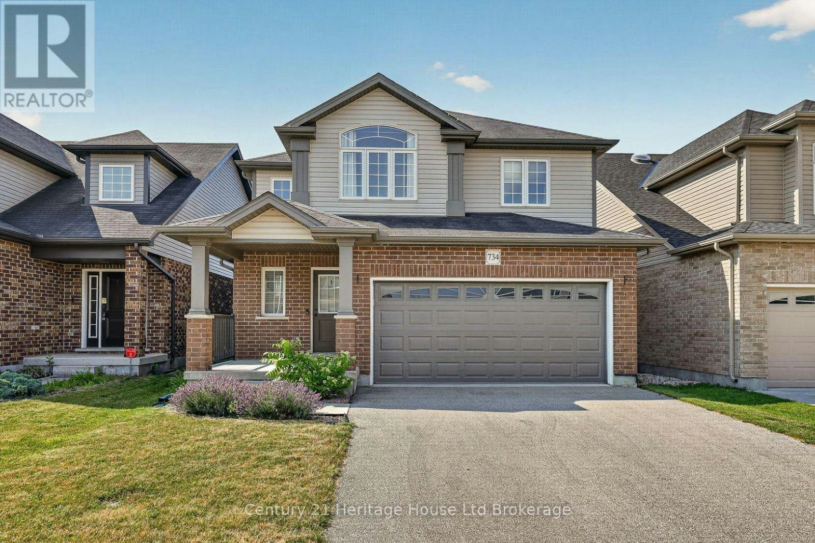 734 Frontenac Crescent, Woodstock, ON, N4V 0B1 - 2
