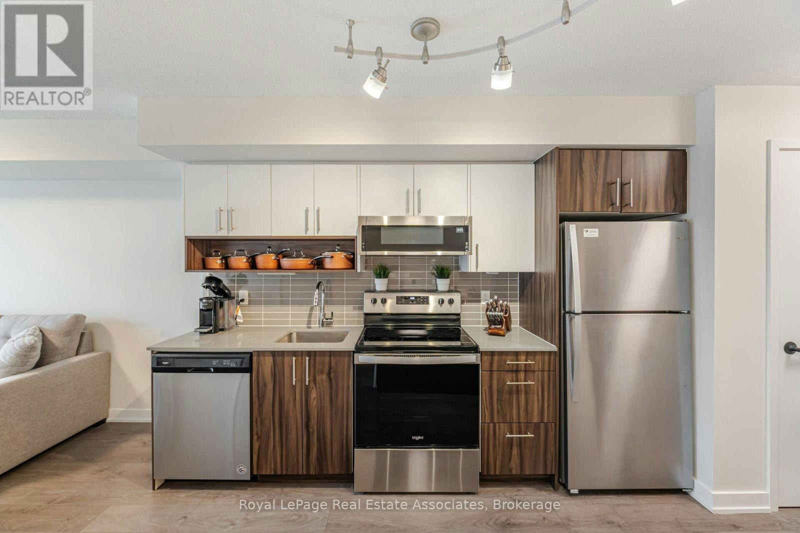 B327-1119 Cooke Boulevard, Burlington, ON, L7T 0C7 - 11