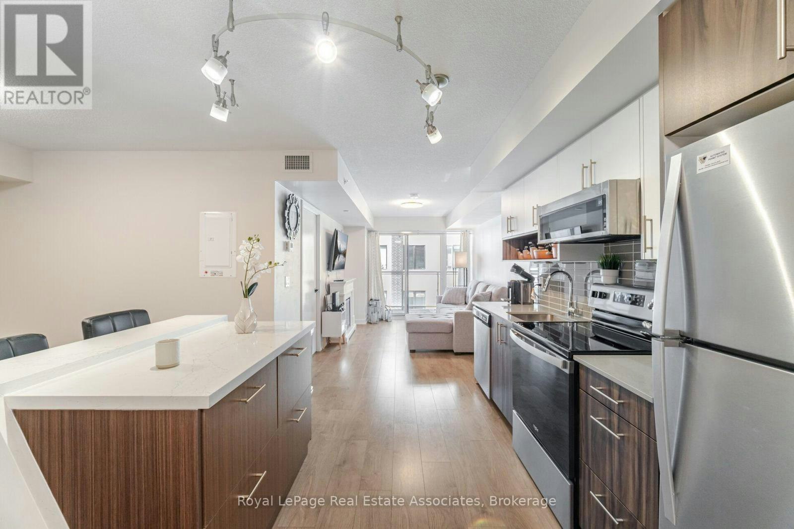 B327-1119 Cooke Boulevard, Burlington, ON, L7T 0C7 - 9