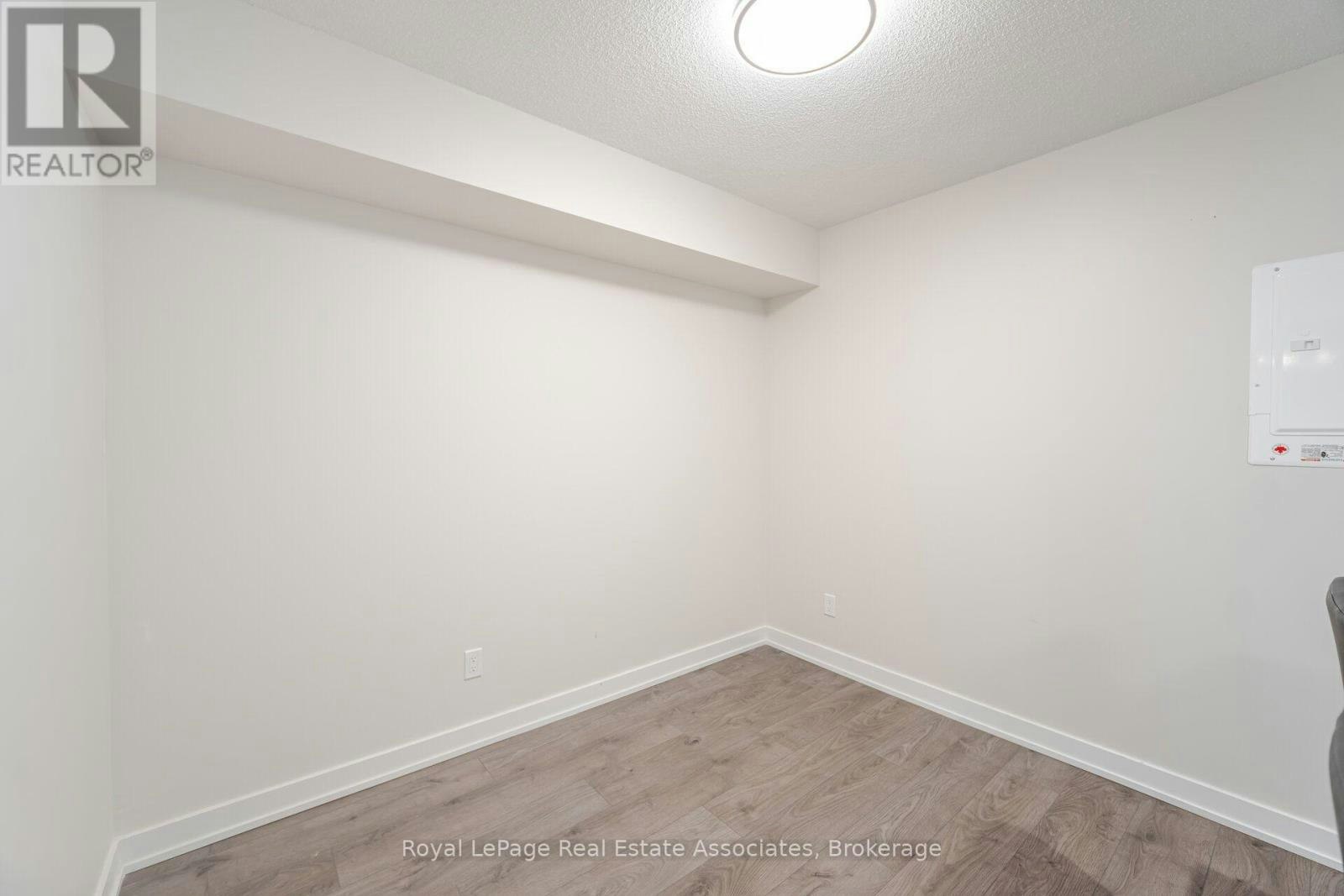 B327-1119 Cooke Boulevard, Burlington, ON, L7T 0C7 - 14