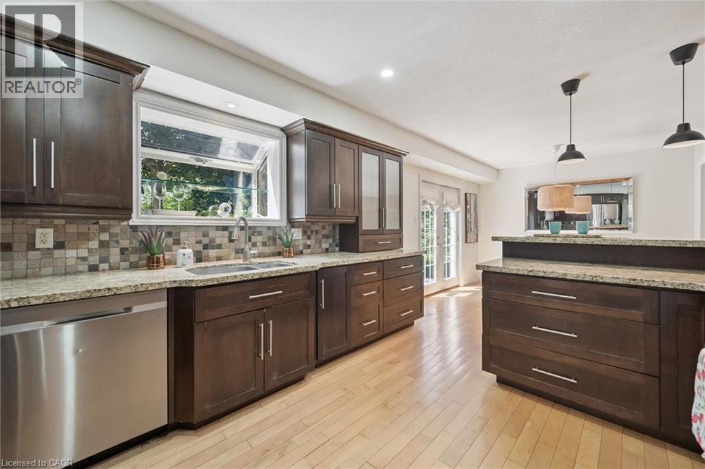345 Beechlawn Drive, Waterloo, ON, N2L 5L8 - 11