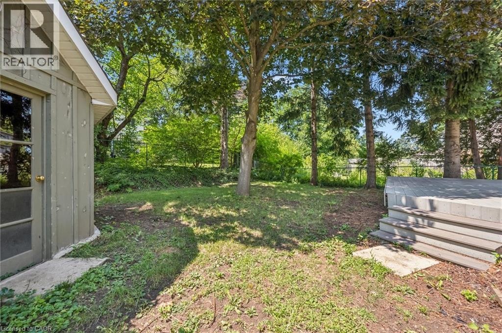 345 Beechlawn Drive, Waterloo, ON, N2L 5L8 - 44
