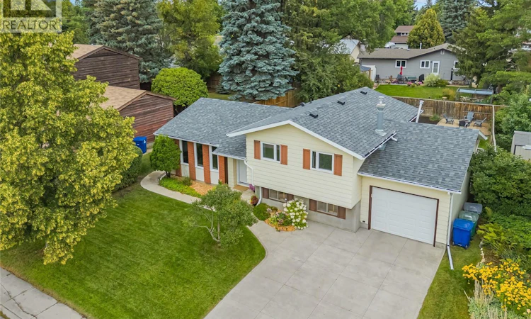 15 Dragan Crescent
