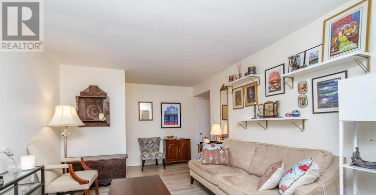 3 Armstrong Street, Ottawa, ON, K1Y 4T1 - 3