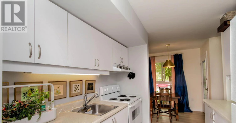 3 Armstrong Street, Ottawa, ON, K1Y 4T1 - 9