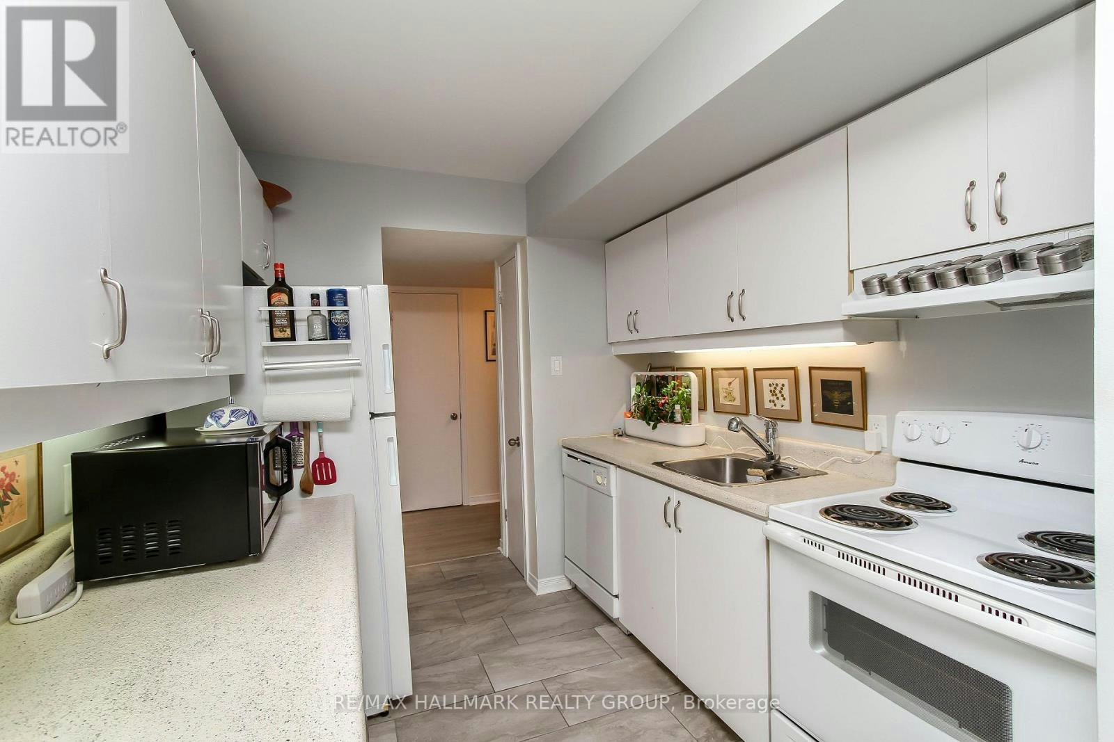 3 Armstrong Street, Ottawa, ON, K1Y 4T1 - 8