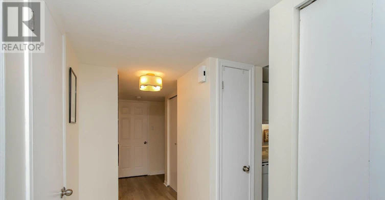 3 Armstrong Street, Ottawa, ON, K1Y 4T1 - 10