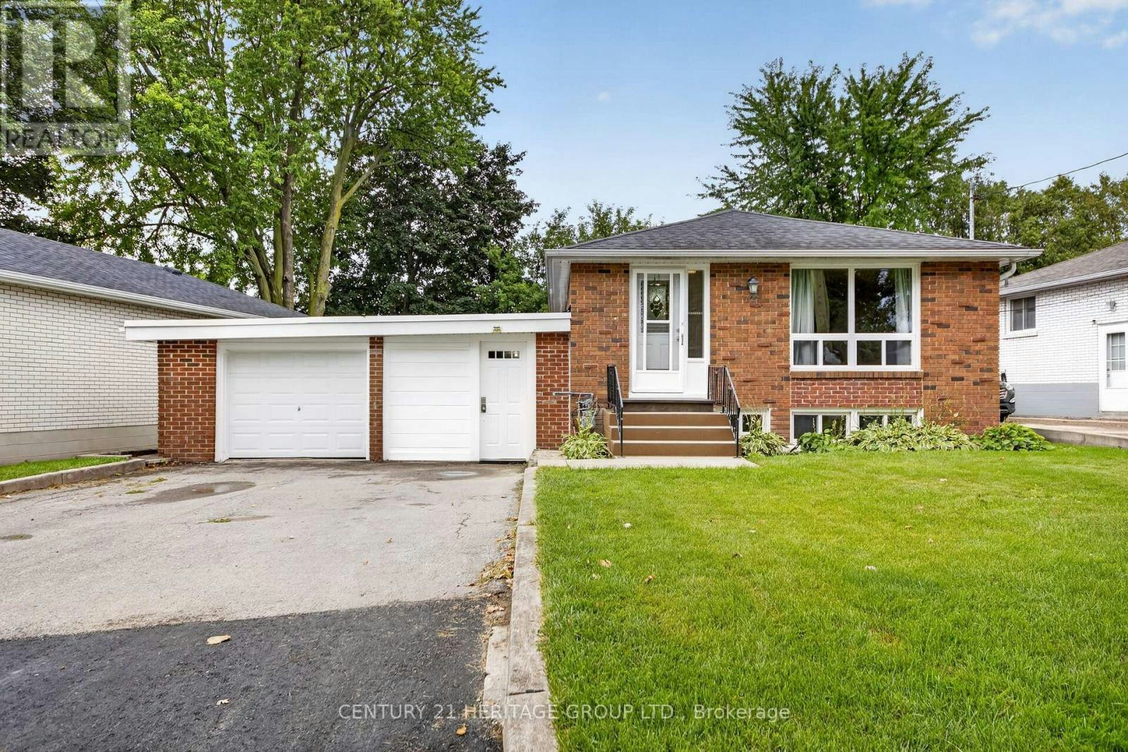 72 Kulpin Avenue, Bradford West Gwillimbury, ON, L3Z 1T7