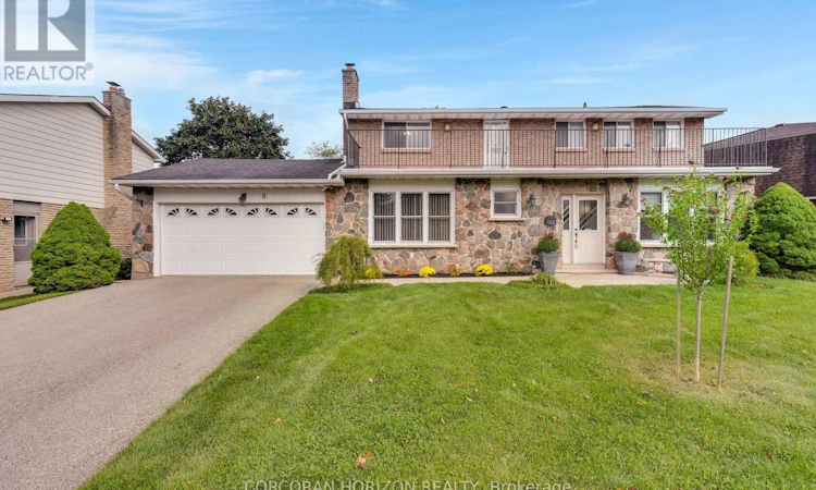 8 Blue Spruce Court
