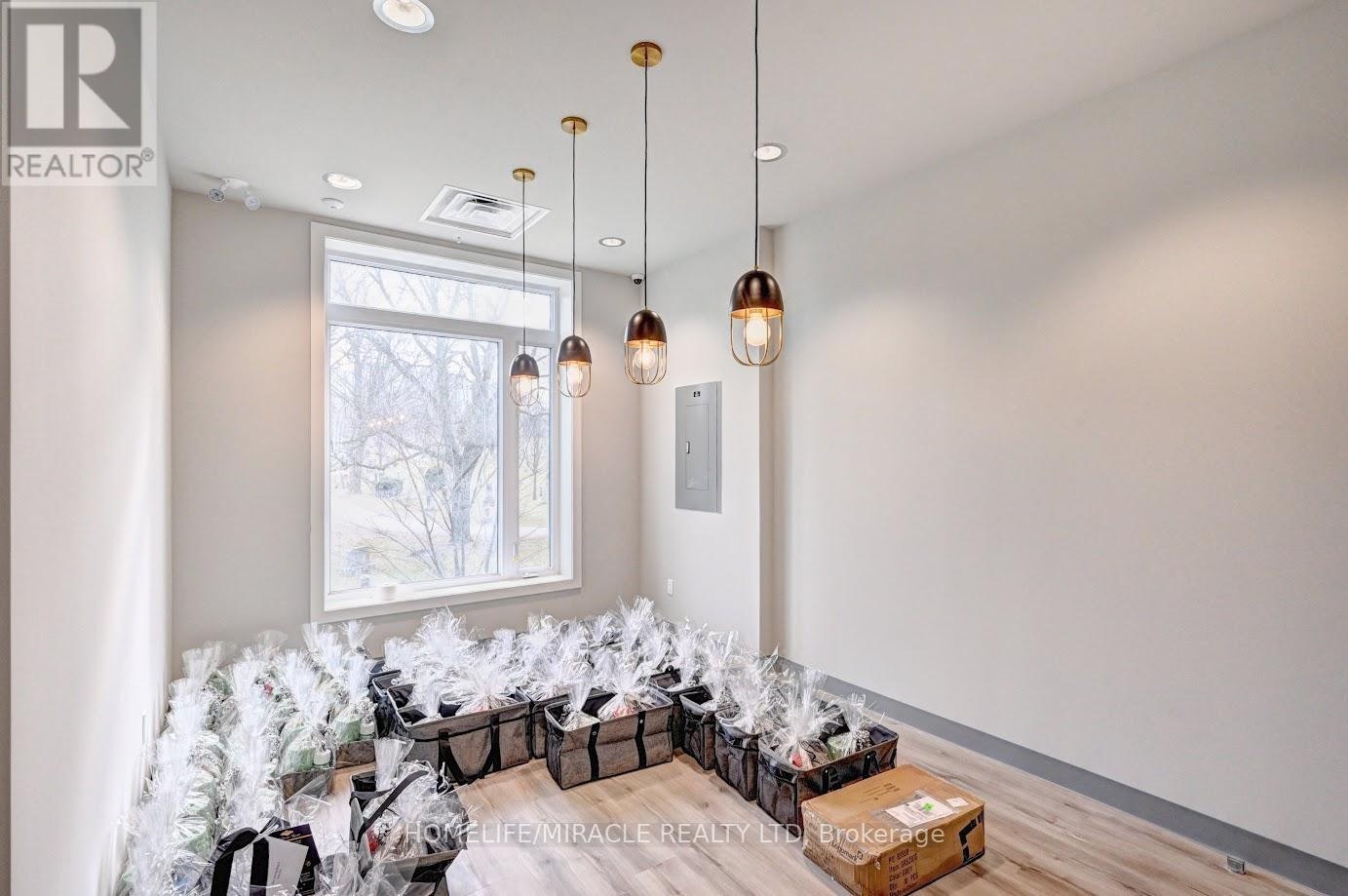 110-107 Rogers Street, Waterloo, ON, N2J 0G3 - 14