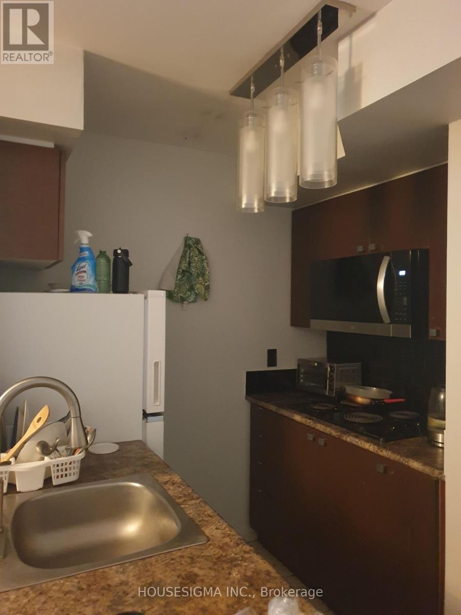 1010-200 Victoria Street, Toronto, ON, M5B 1V8 - 3