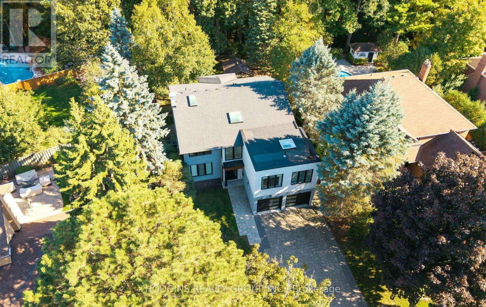 1670 Caverly Court, Mississauga, ON, L5L 3L7 - 3