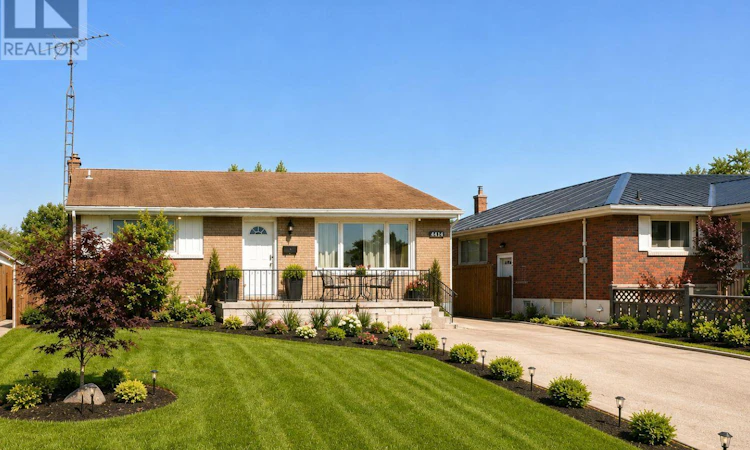7150 Douglas Crescent