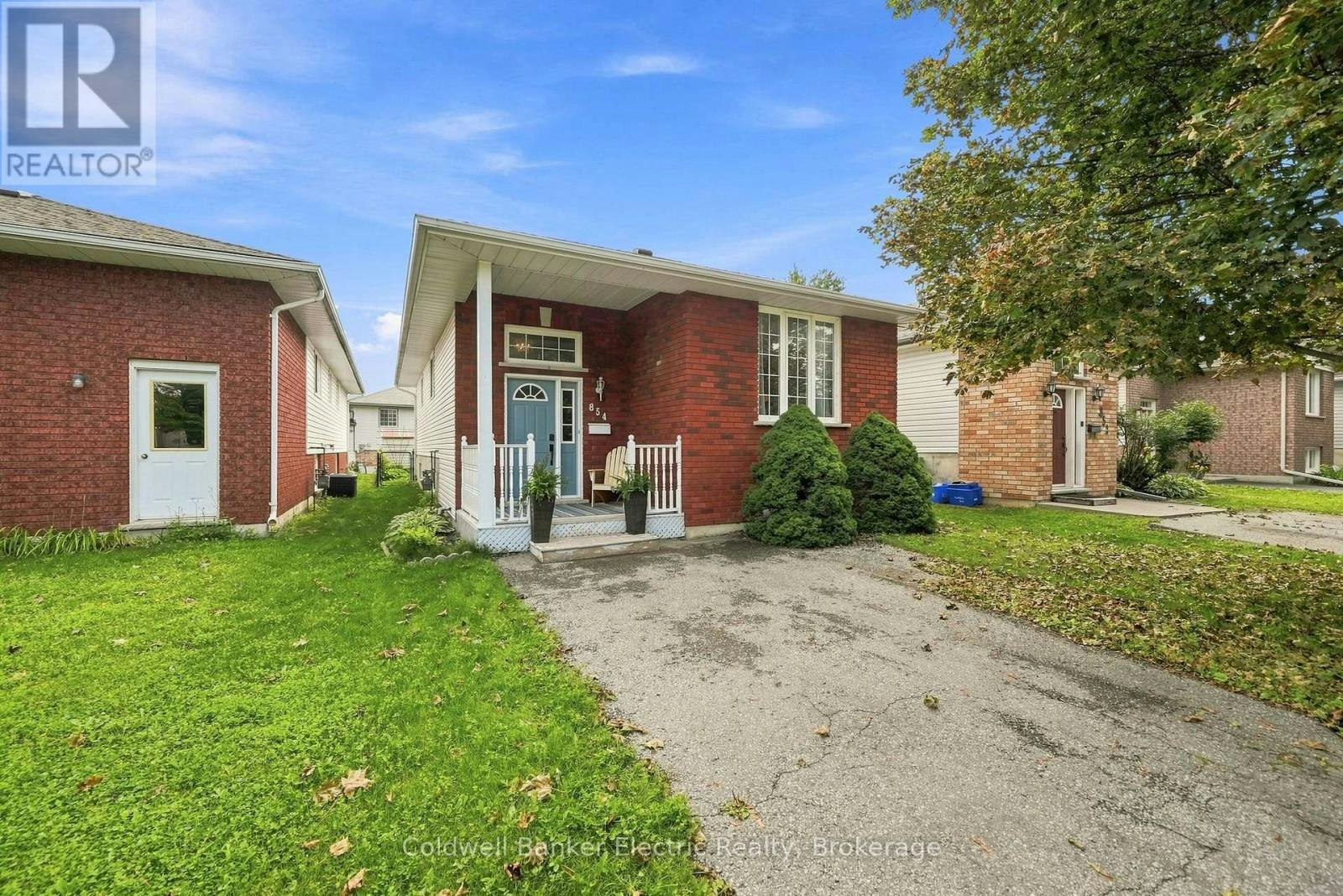 854 Abbey Lane, Peterborough, ON, K9H 7N6