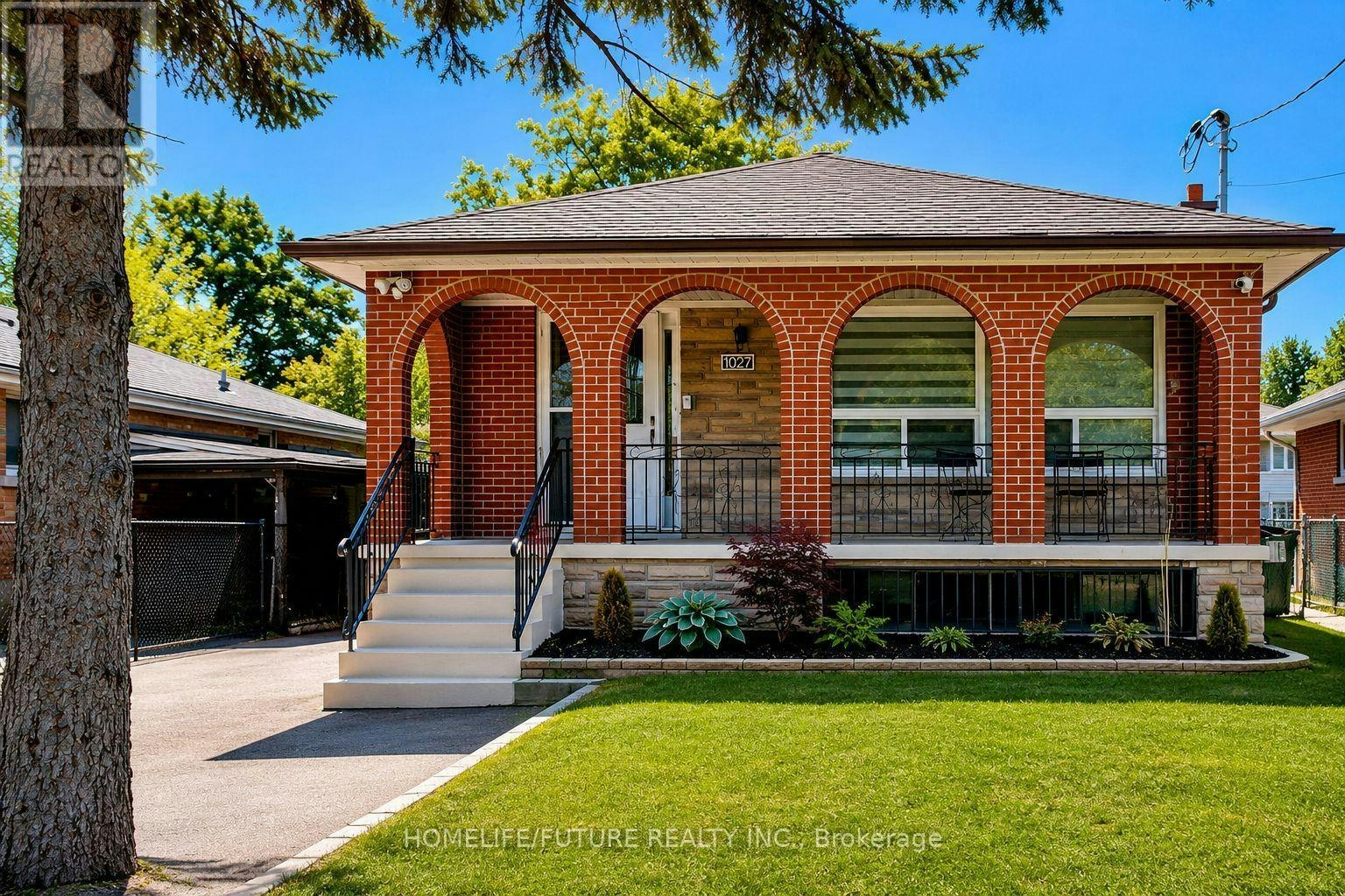 BSMT-1027 Danforth Road, Toronto, ON, M1K 1J8