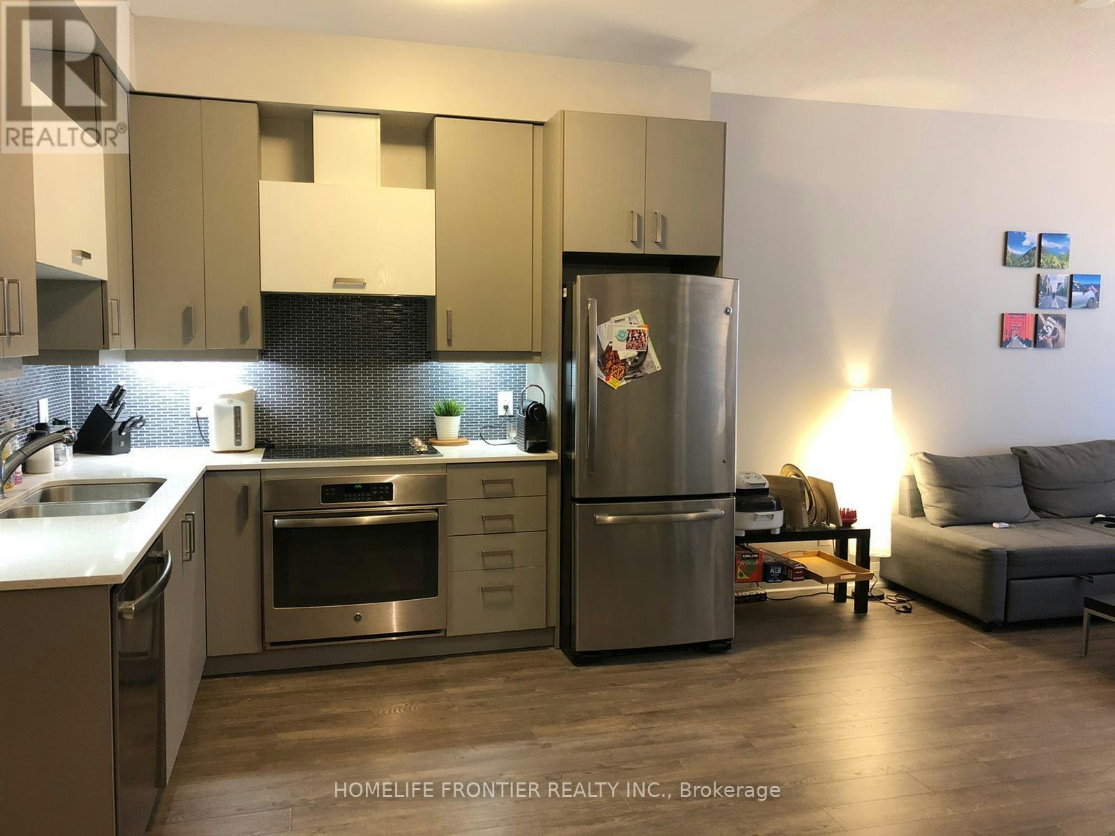 612-28 Uptown Drive, Markham, ON, L3R 5M8 - 5