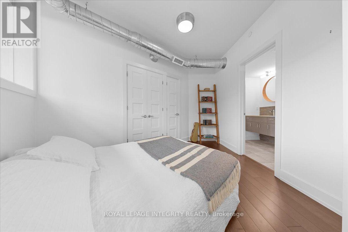 204-150 Greenfield Avenue, Ottawa, ON, K1S 0X8 - 8