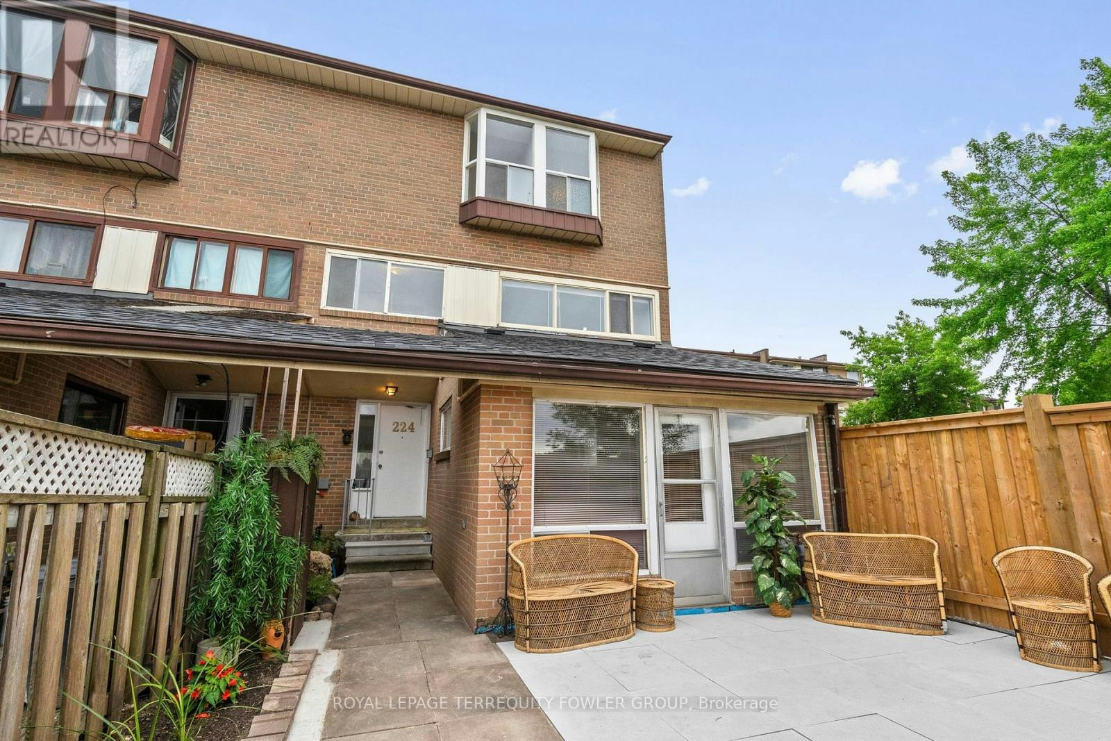 224-260 John Garland Boulevard, Toronto, ON, M9V 1N8