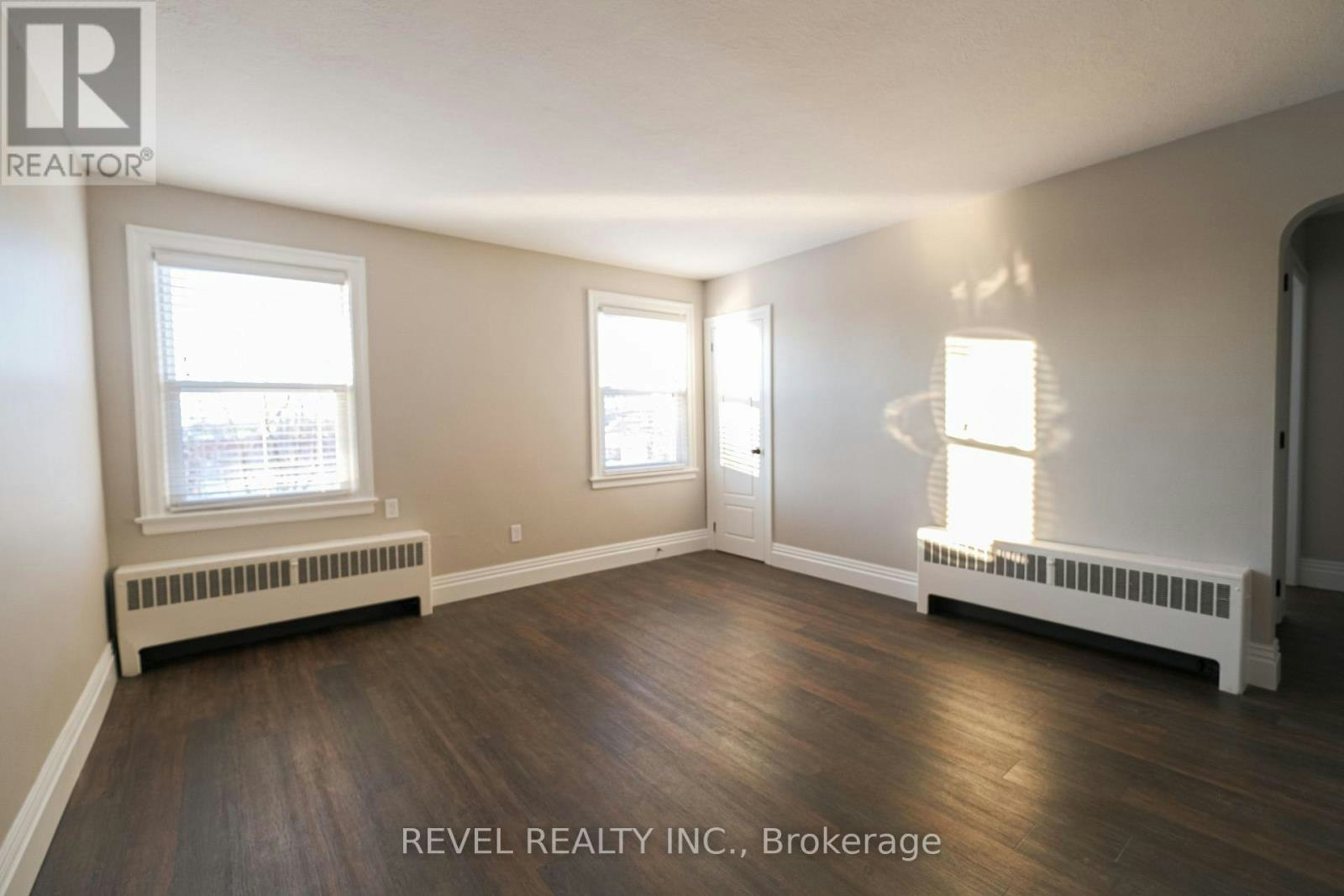 3-350 Simcoe Street N, Peterborough, ON, L1G 4T6 - 2