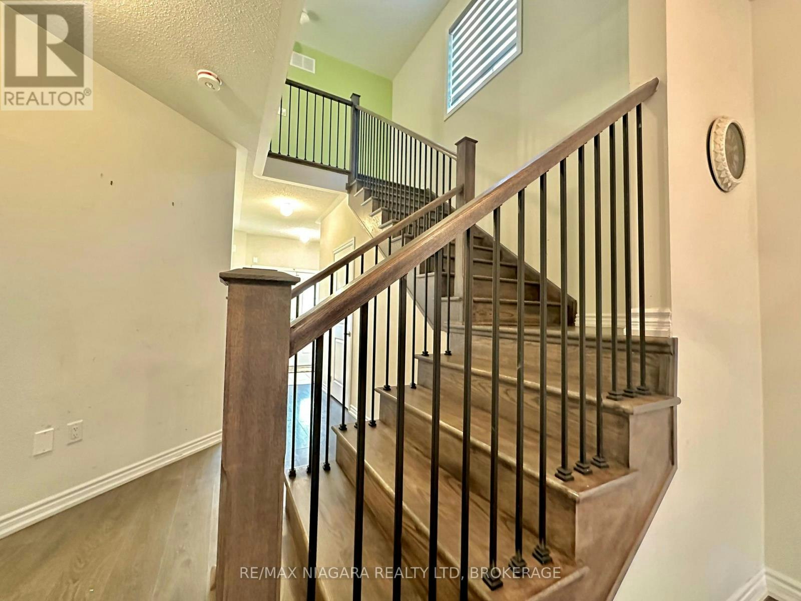 132 Cottonwood Crescent, Welland, ON, L3B 6C5 - 11