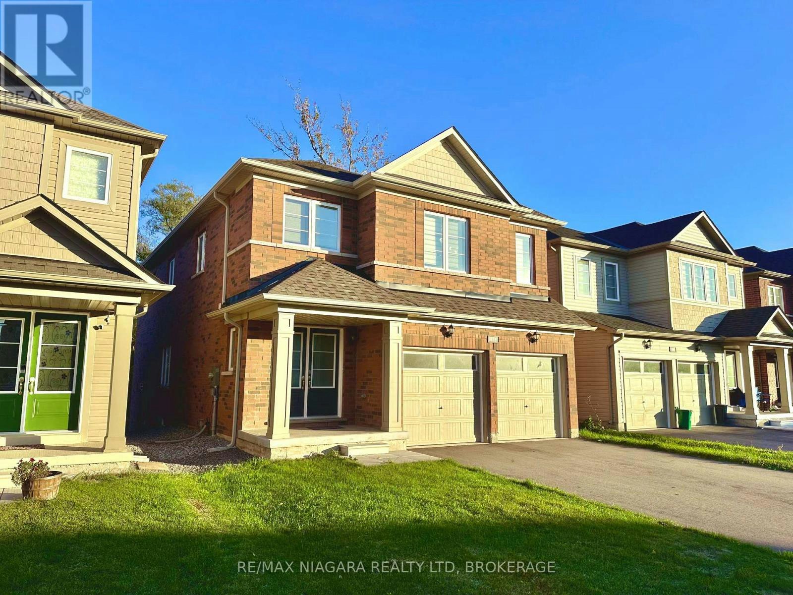 132 Cottonwood Crescent, Welland, ON, L3B 6C5 - 2