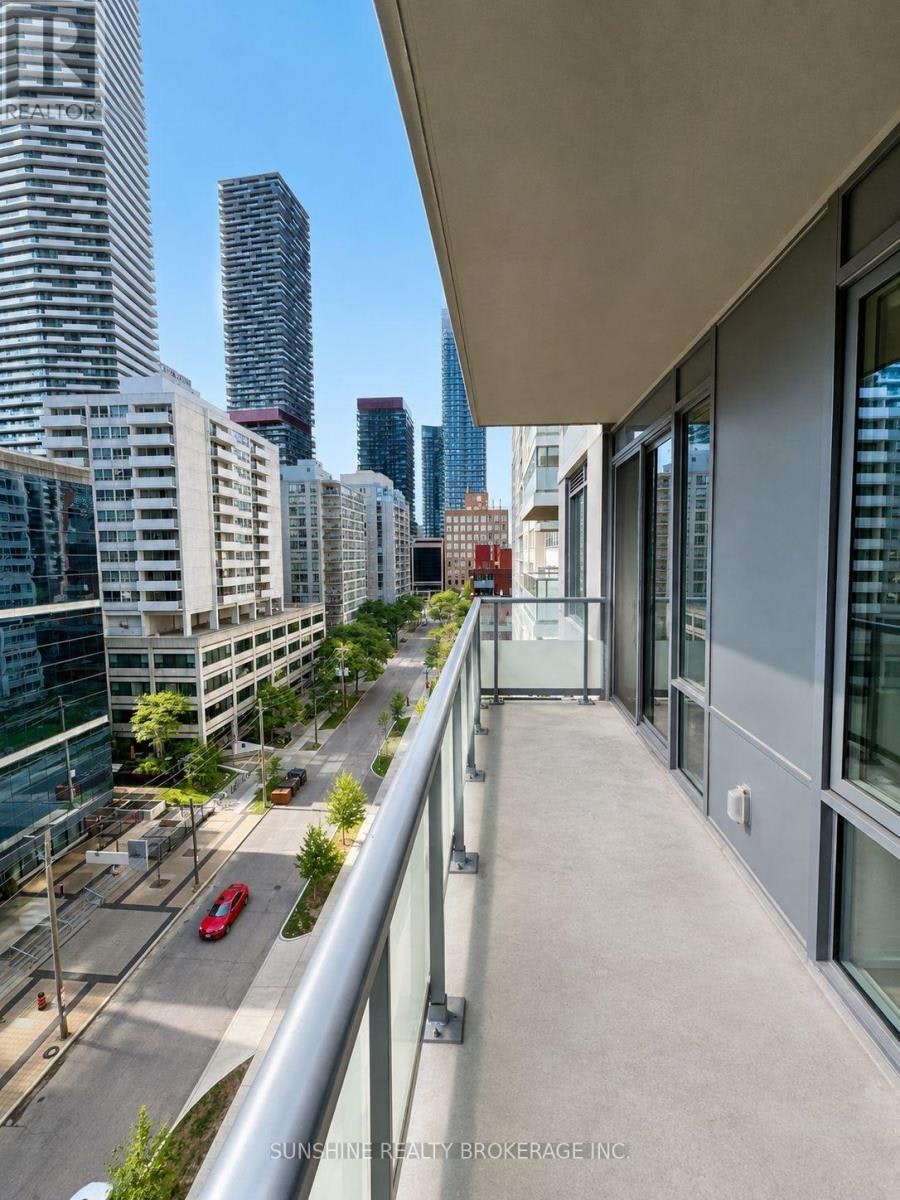 910-25 Holly Street, Toronto, ON, M4S 0E3 - 17