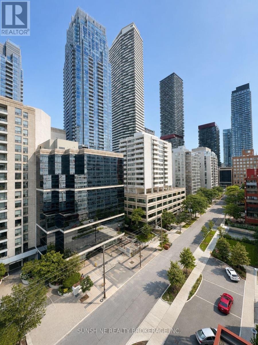 910-25 Holly Street, Toronto, ON, M4S 0E3 - 16