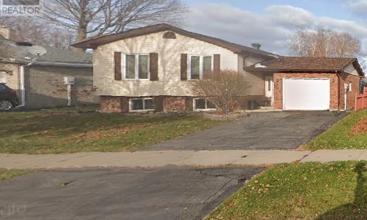 804 Champlain Drive
