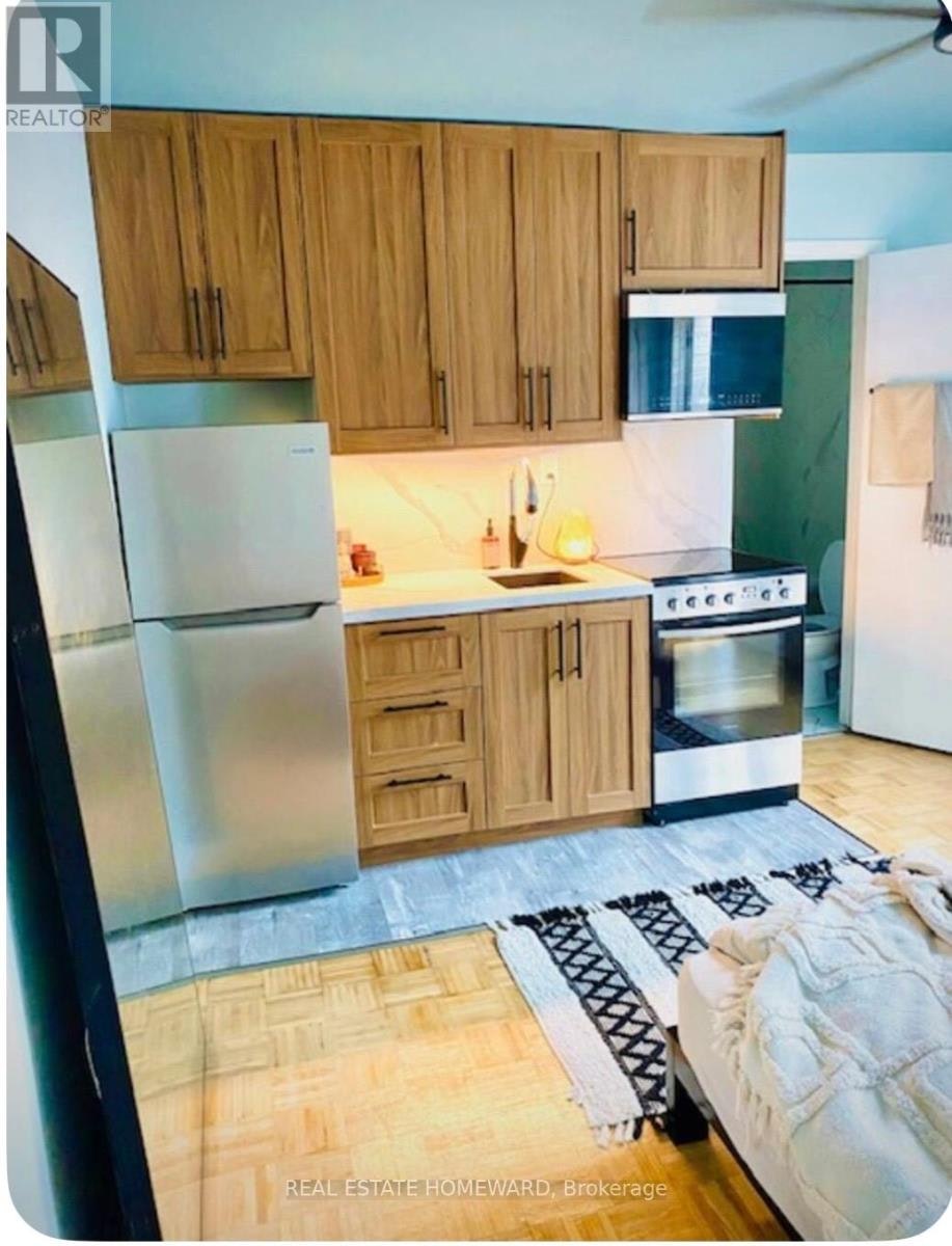 B2-426 Markham Street, Toronto, ON, M6G 2L2 - 2
